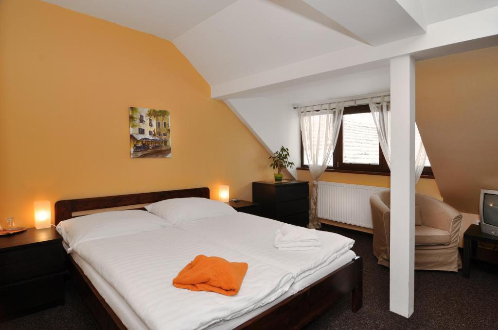 Hotel U Zlateho Byka Písek Εξωτερικό φωτογραφία